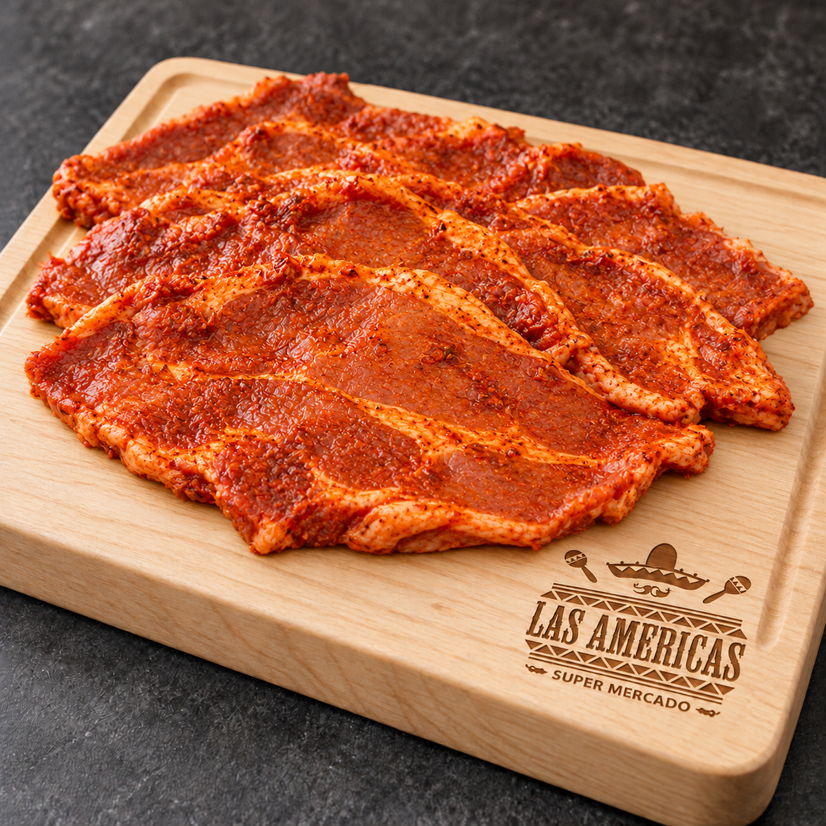 Carne al pastor — imagen ilustrativa IA sobre tabla clara Las Americas