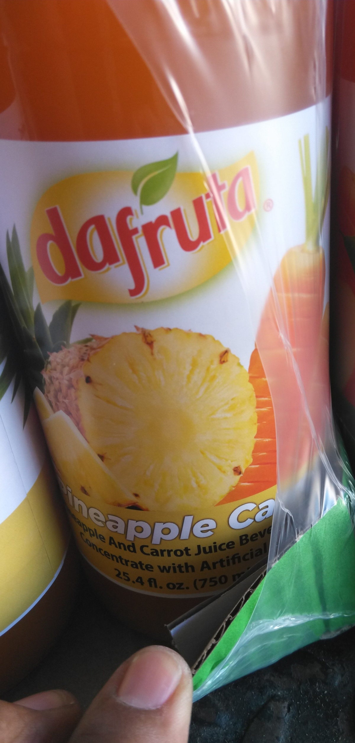 DaFruta bebida de pina y zanahoria